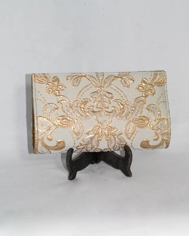 Vanité con brocado