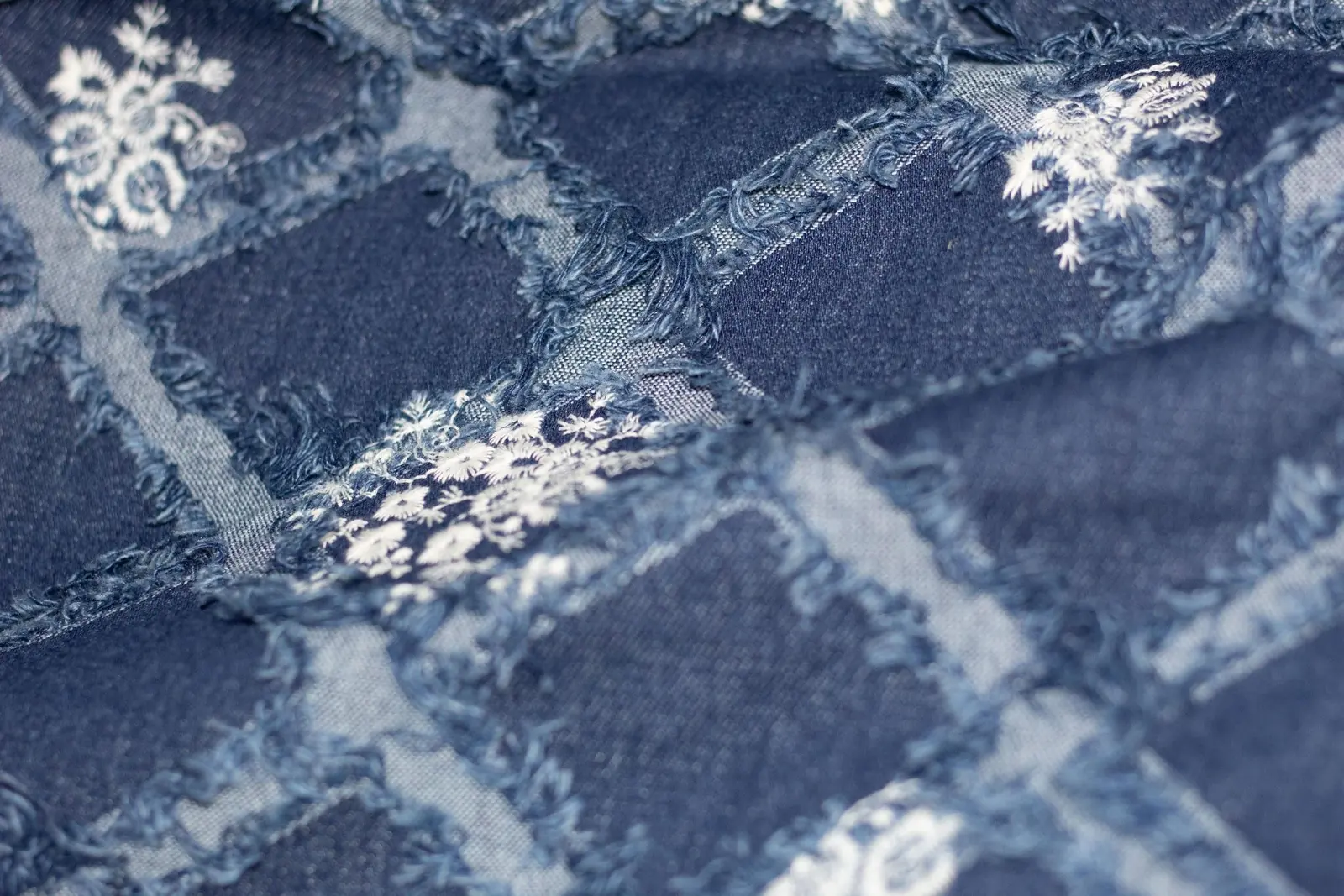 Denim bordado